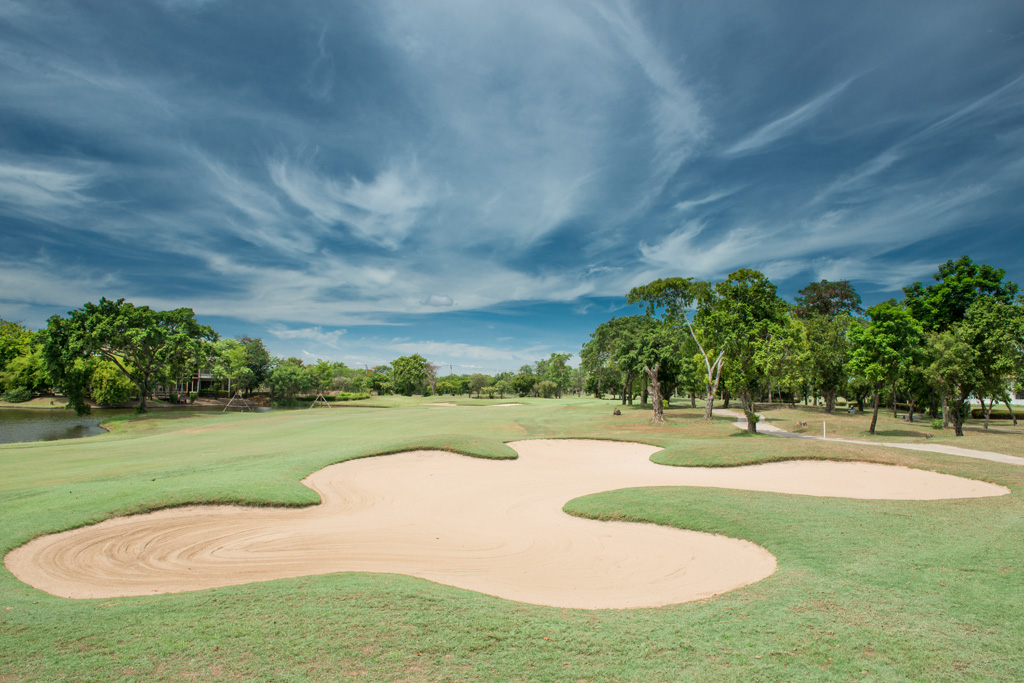 LCC_Rock Course Hole 4 (Par 4) Fairway Bunker.jpg
