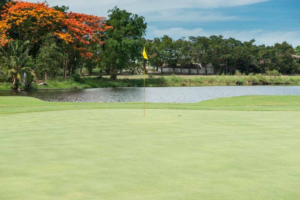 LCC_Rock Course Hole 9 (Par 4) Green_3.jpg