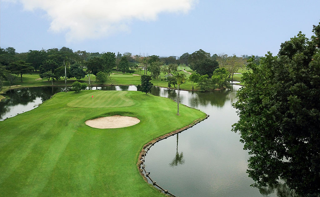 Ekachai-golf-and-country-club-affordable-fun-budget-bangkok-thailand.jpg