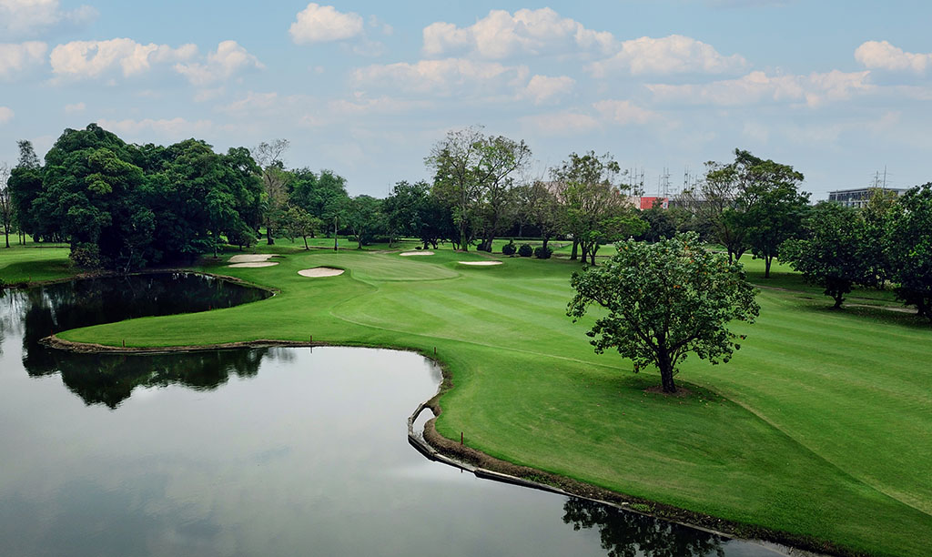 Ekachai-golf-and-country-club-affordable-cheap-friendly-family-bangkok.jpg