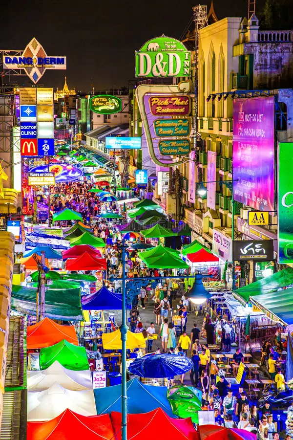 bangkok-thailand-august-nightlife-khaosan-road-world-famous-tourist-district-central-157491527.webp
