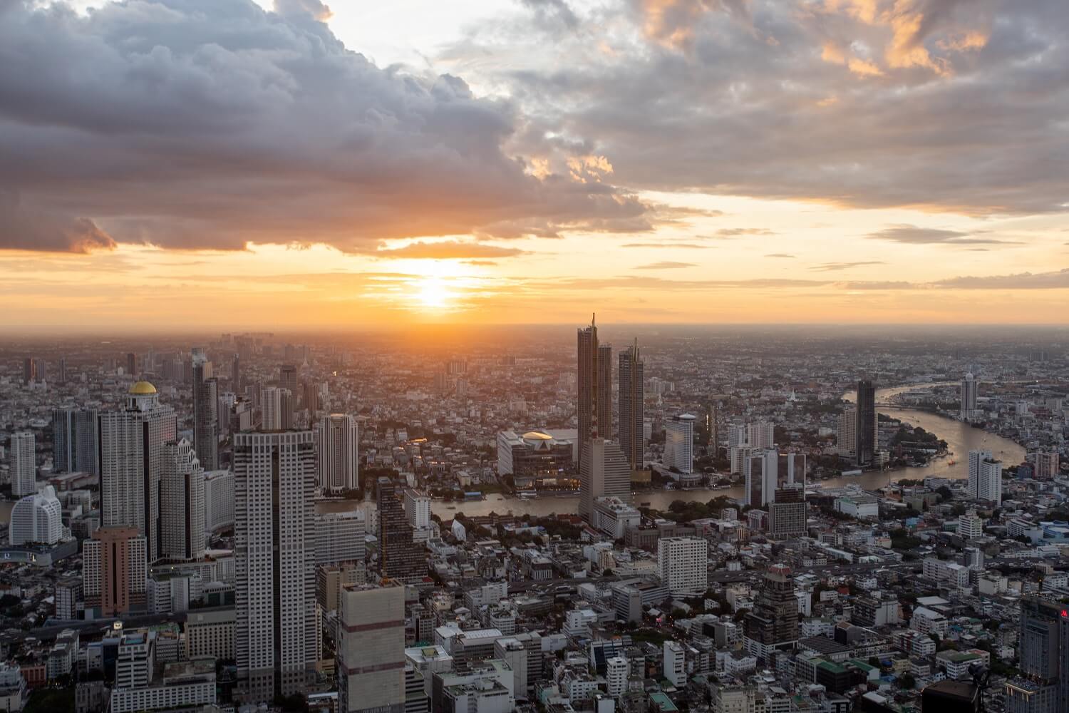Mahanakhon-SkyWalk-Sunset09.jpg