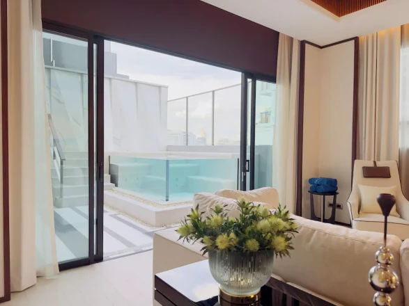 SILQ 펜트하우스 (플런지 풀)