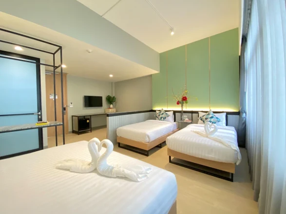 디럭스 쿼드러플